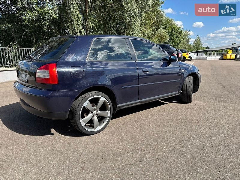 Хэтчбек Audi A3 2001 в Киеве
