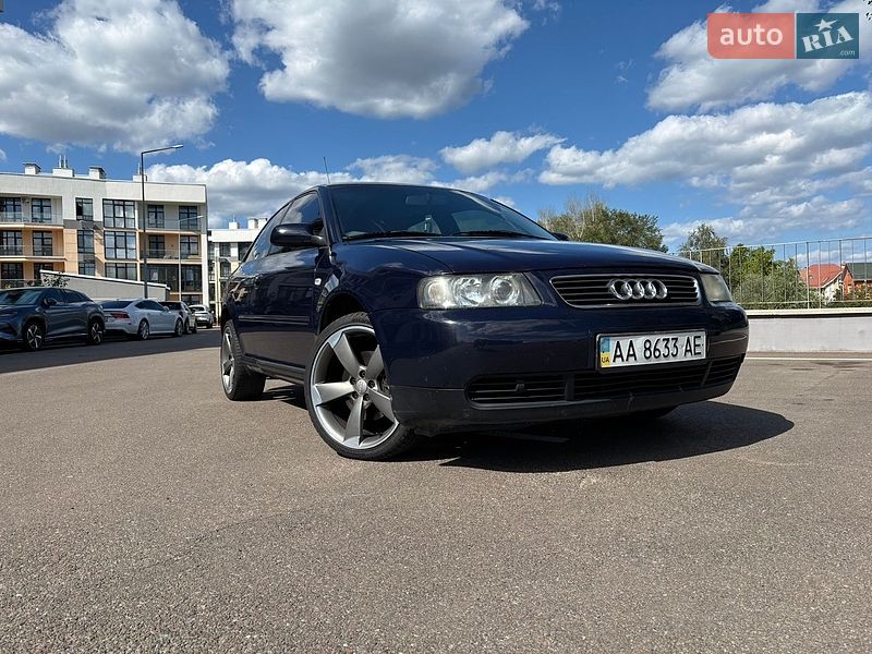 Хэтчбек Audi A3 2001 в Киеве