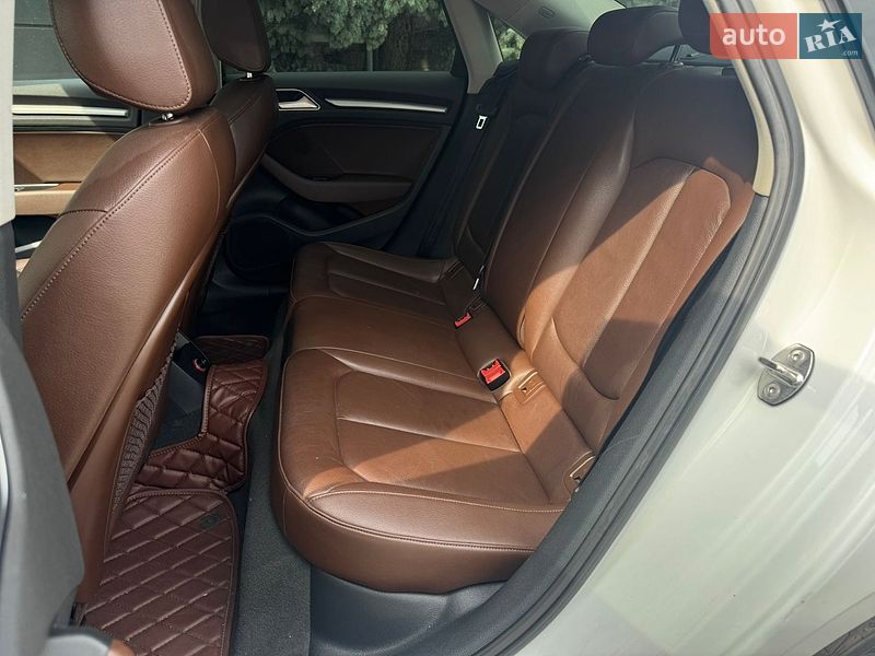 Седан Audi A3 2015 в Одессе