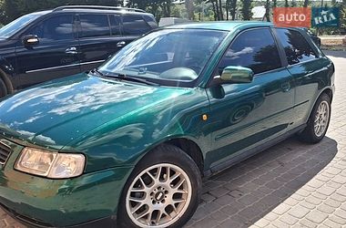 Хетчбек Audi A3 1999 в Новояворівську