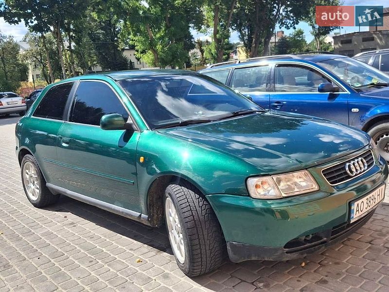 Хетчбек Audi A3 1999 в Новояворівську