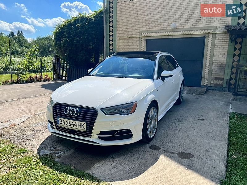 Хэтчбек Audi A3 2016 в Умани