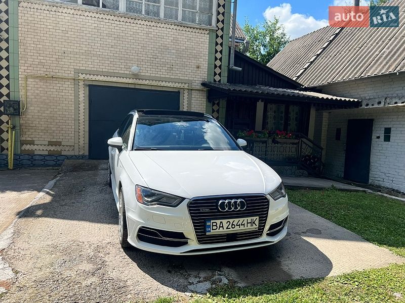 Хэтчбек Audi A3 2016 в Умани