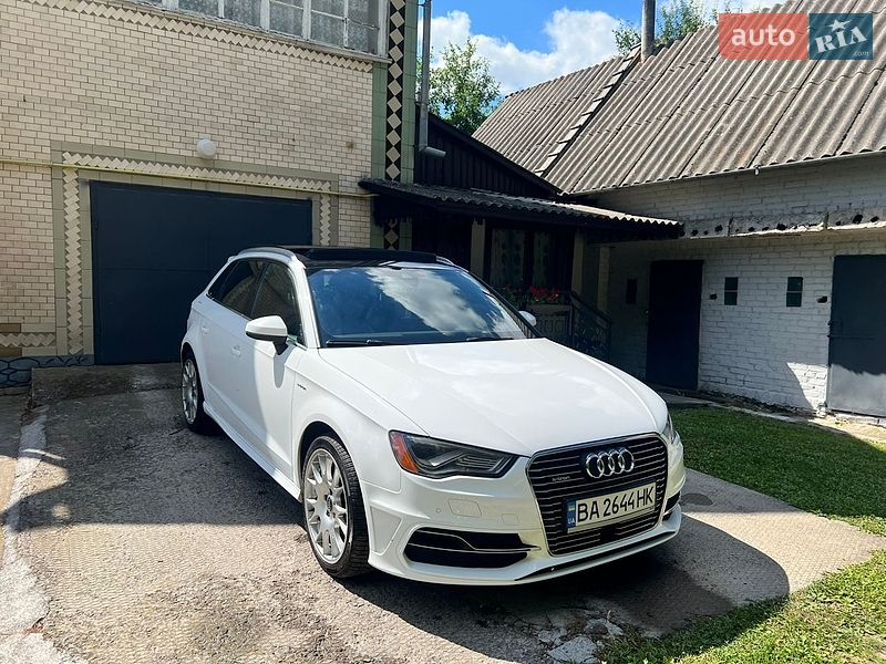 Хэтчбек Audi A3 2016 в Умани