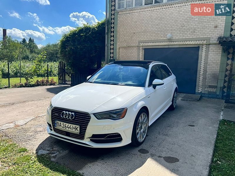 Хэтчбек Audi A3 2016 в Умани