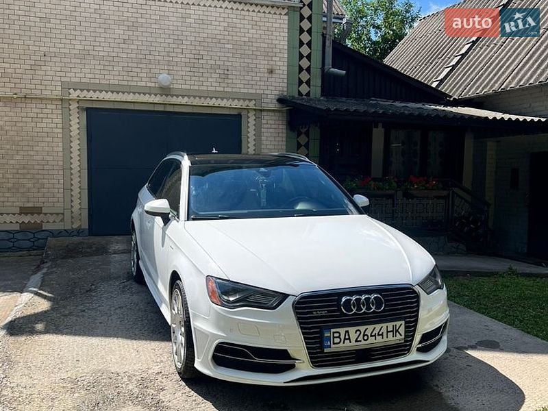 Хэтчбек Audi A3 2016 в Умани