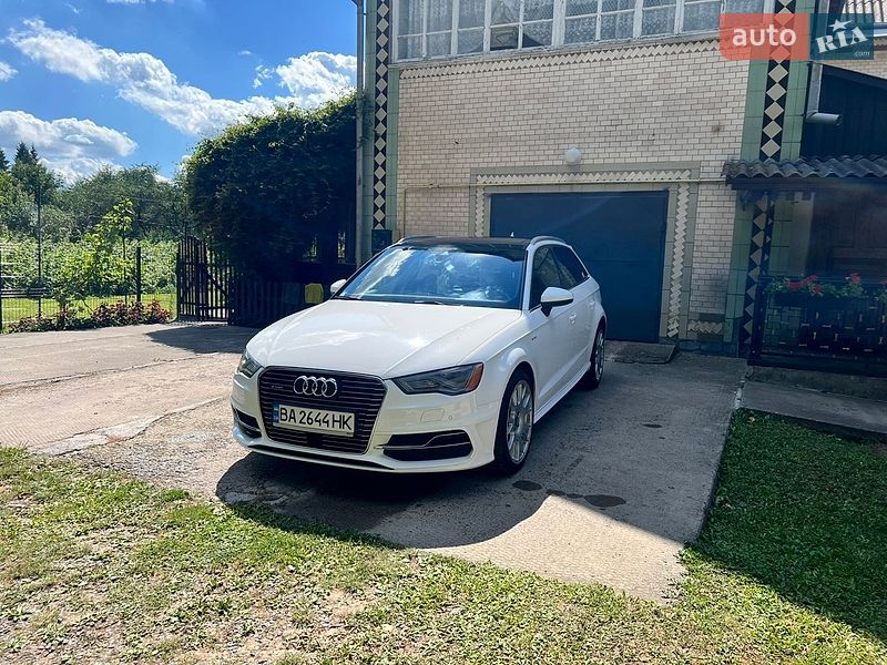 Хэтчбек Audi A3 2016 в Умани