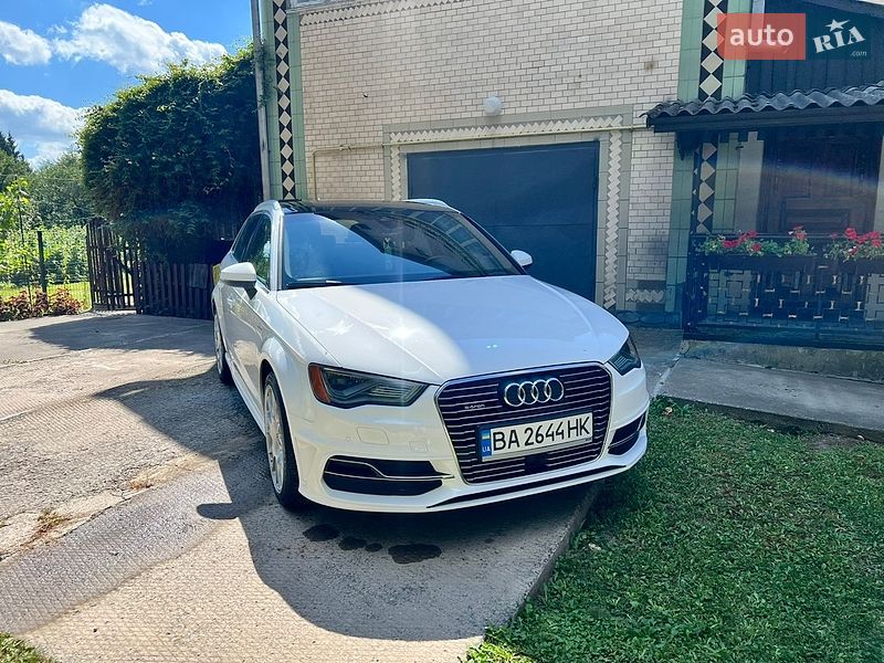 Хэтчбек Audi A3 2016 в Умани
