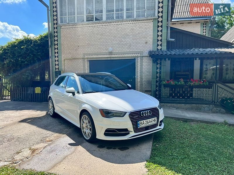 Хэтчбек Audi A3 2016 в Умани