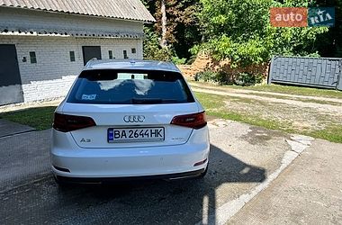Хэтчбек Audi A3 2016 в Умани