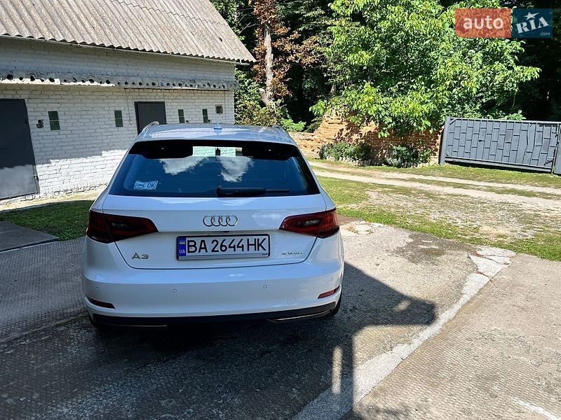 Хэтчбек Audi A3 2016 в Умани