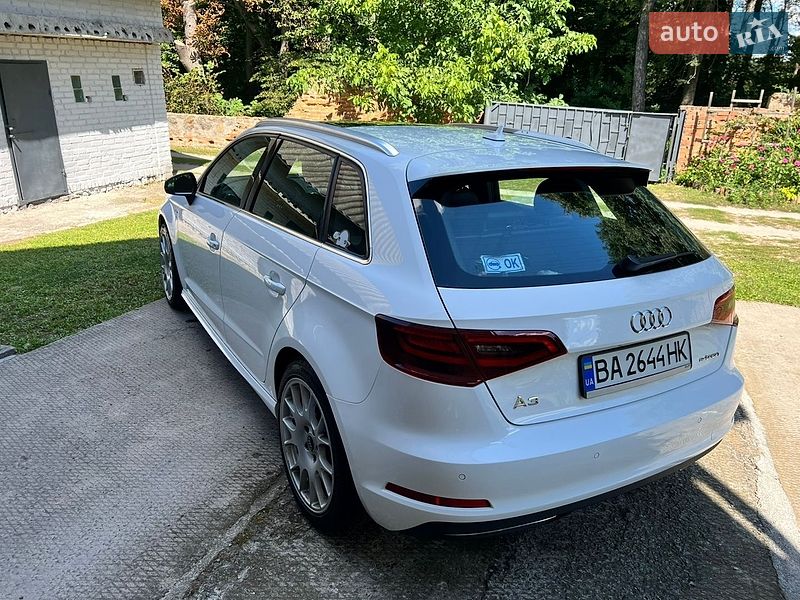 Хэтчбек Audi A3 2016 в Умани
