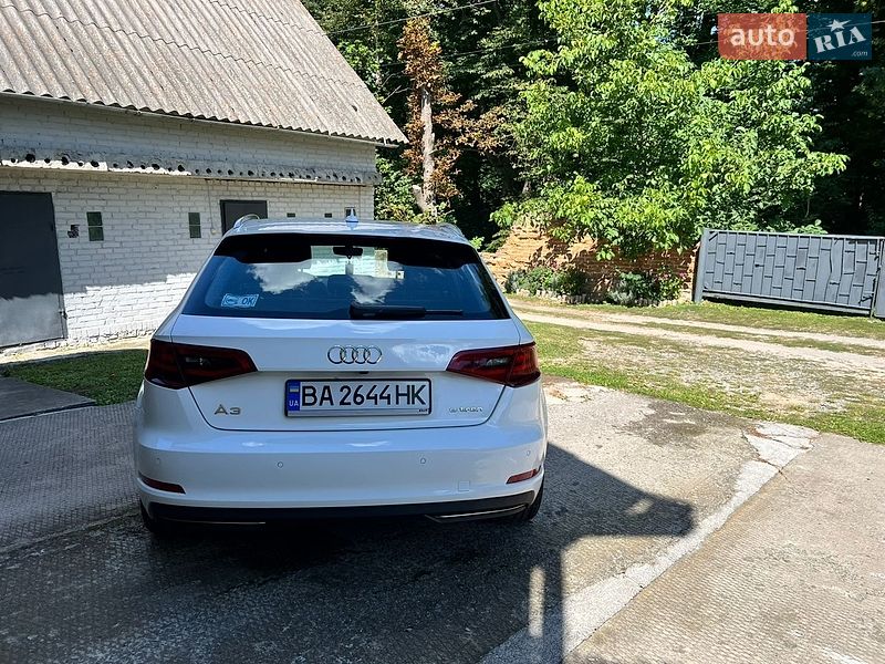 Хэтчбек Audi A3 2016 в Умани