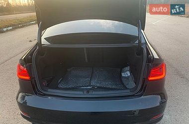 Седан Audi A3 2015 в Звягелі