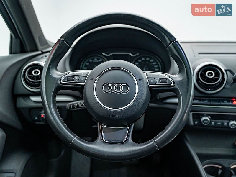 Хэтчбек Audi A3 2016 в Киеве фото 15 Хэтчбек Audi A3 2016 в Киеве