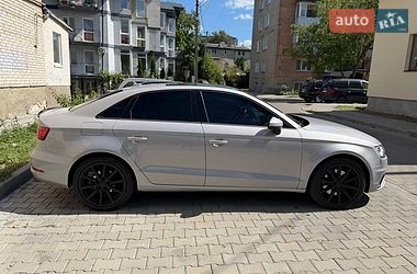 Седан Audi A3 2015 в Луцке