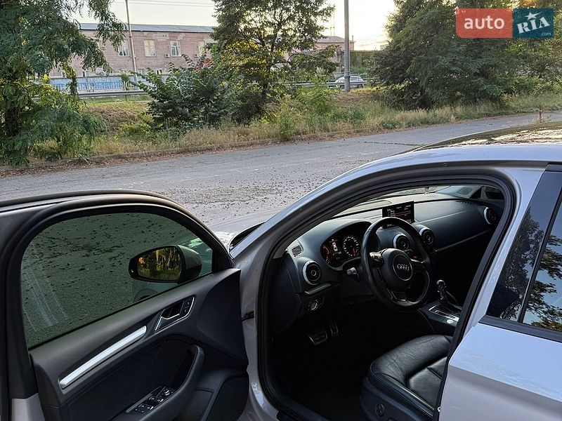 Седан Audi A3 2015 в Києві фото 11 Седан Audi A3 2015 в Києві