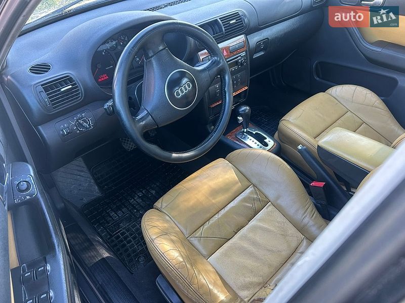 Хэтчбек Audi A3 2002 в Буске
