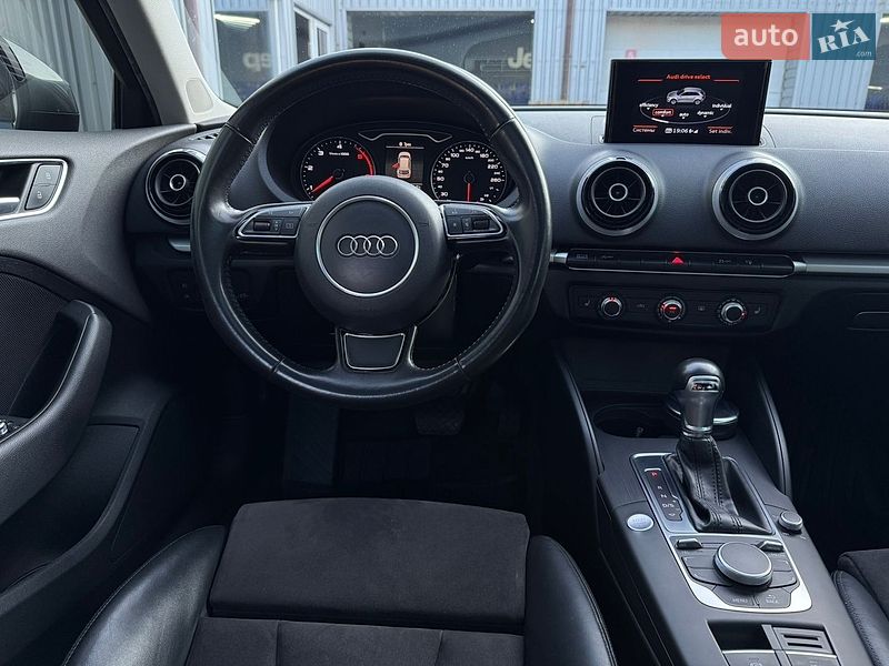 Хэтчбек Audi A3 2016 в Харькове