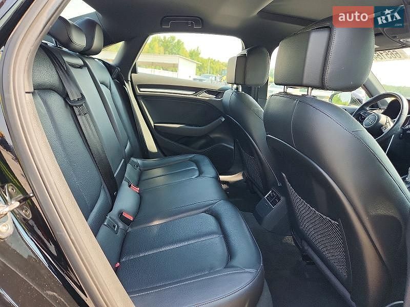 Седан Audi A3 2019 в Львове