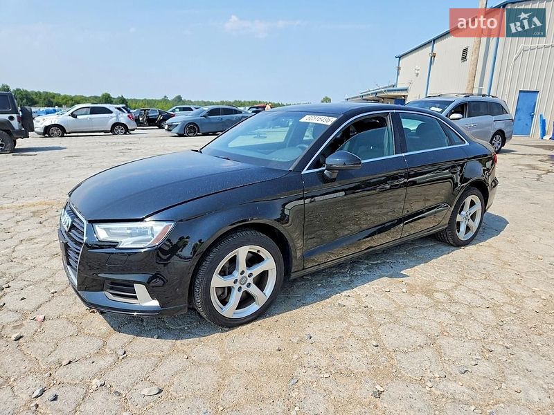 Седан Audi A3 2019 в Львові