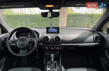 Седан Audi A3 2015 в Стрые
