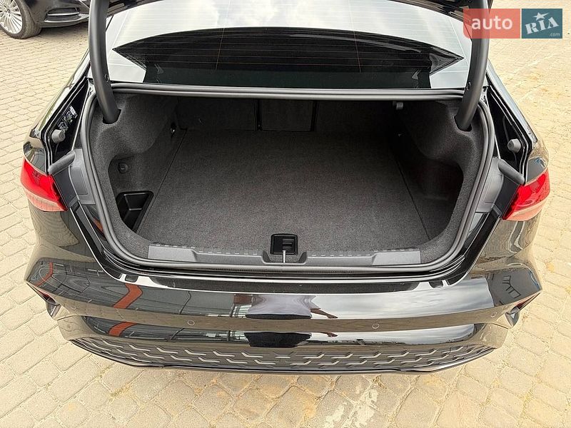 Седан Audi A3 2025 в Львове