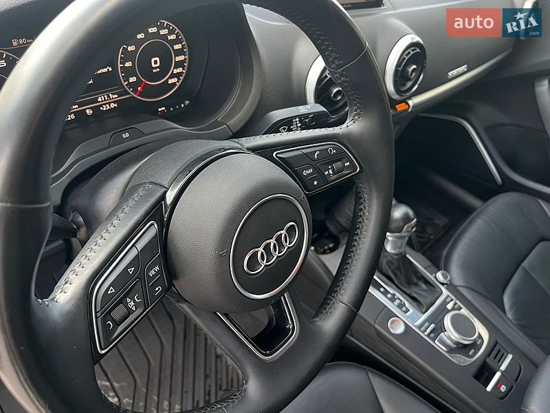 Седан Audi A3 2016 в Кривом Роге
