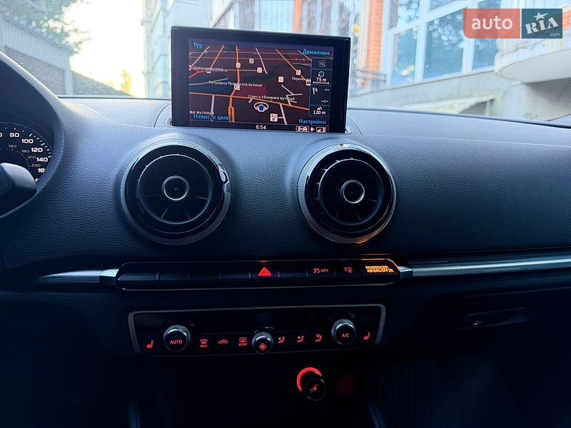 Седан Audi A3 2014 в Чернигове