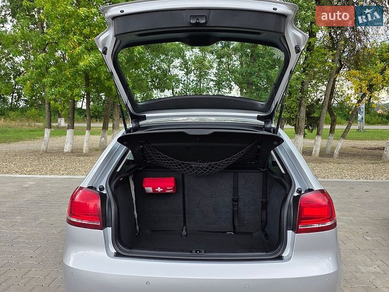 Хетчбек Audi A3 2011 в Чернівцях