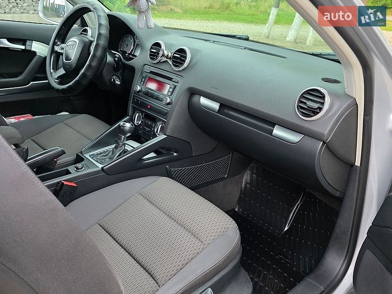 Хетчбек Audi A3 2011 в Чернівцях