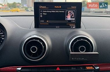 Седан Audi A3 2014 в Ужгороде