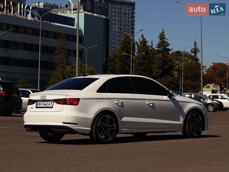 Седан Audi A3 2019 в Одессе