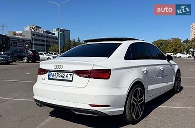 Седан Audi A3 2019 в Одессе