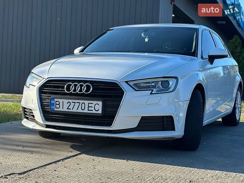 Хетчбек Audi A3 2017 в Харкові