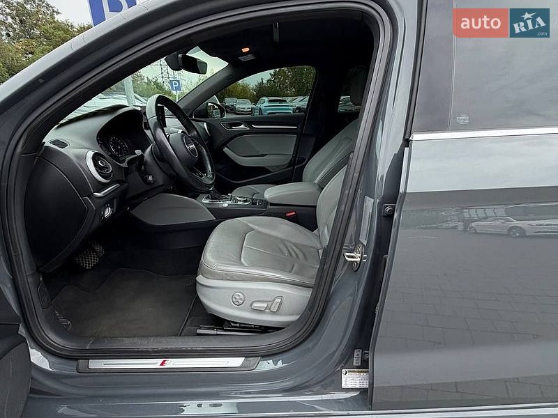 Седан Audi A3 2016 в Львові