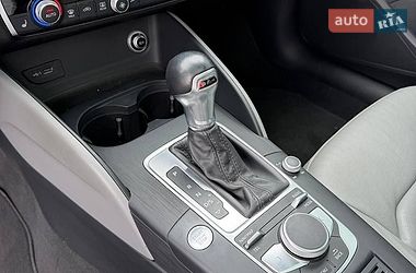 Седан Audi A3 2016 в Львові
