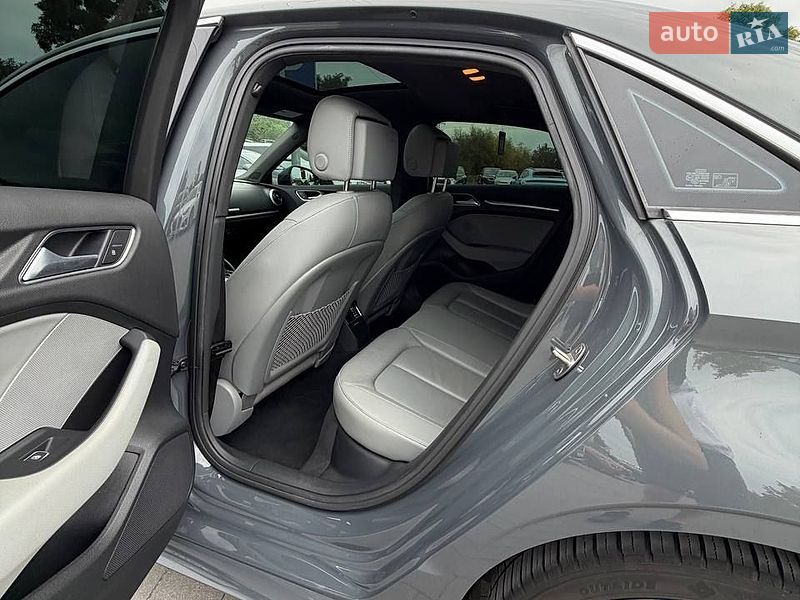Седан Audi A3 2016 в Львові