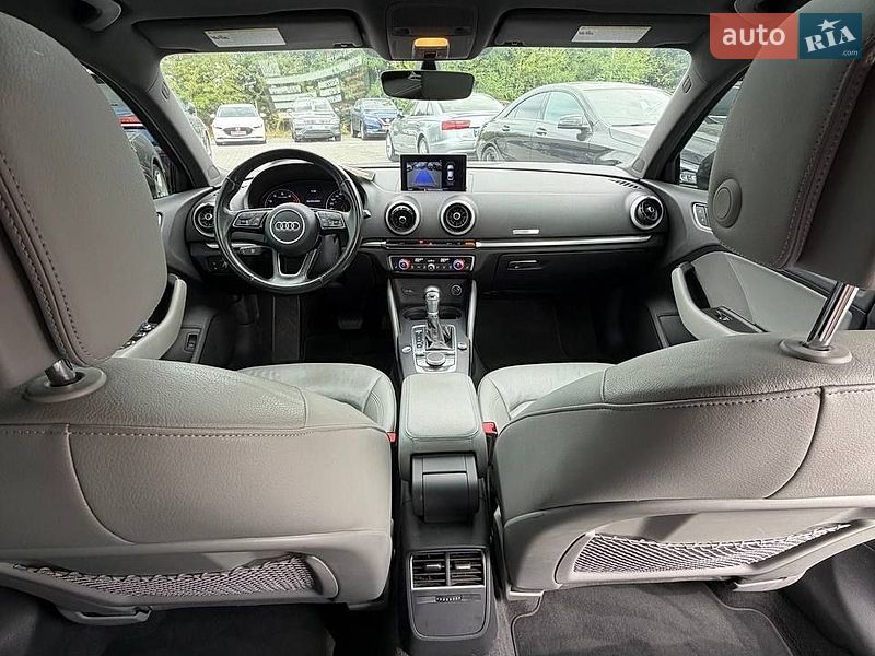 Седан Audi A3 2016 в Львові