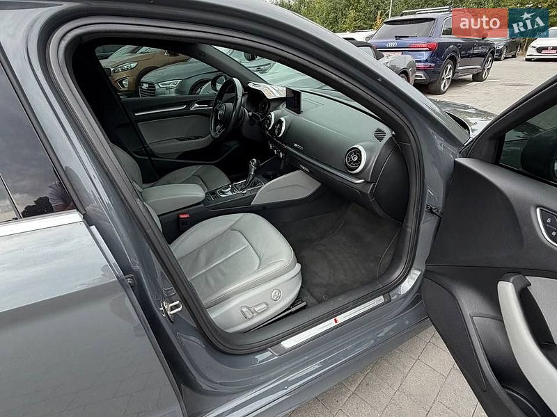 Седан Audi A3 2016 в Львові