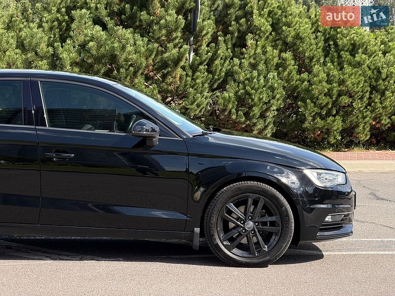 Седан Audi A3 2015 в Києві