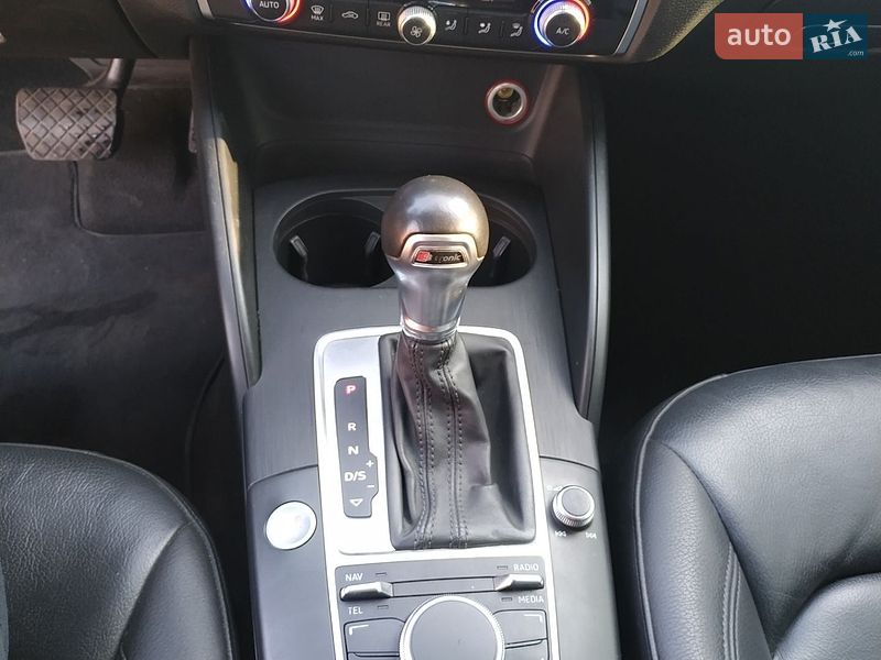 Седан Audi A3 2015 в Коломиї