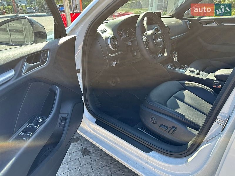 Седан Audi A3 2015 в Полтаві