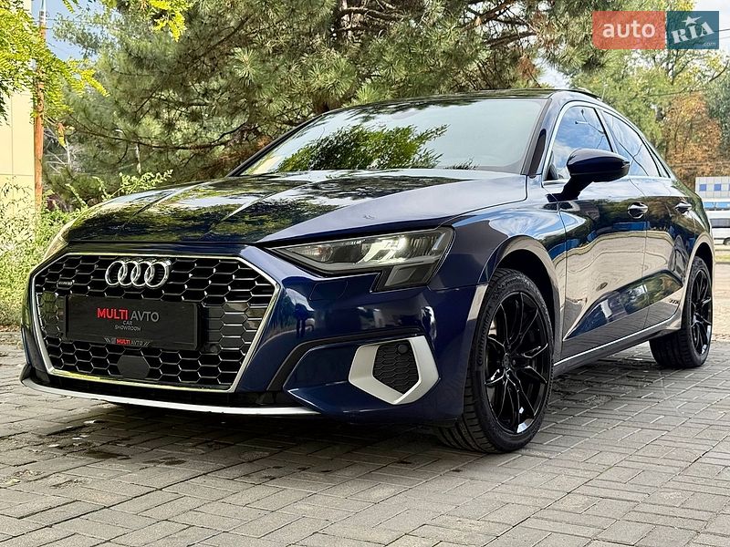 Седан Audi A3 2022 в Днепре
