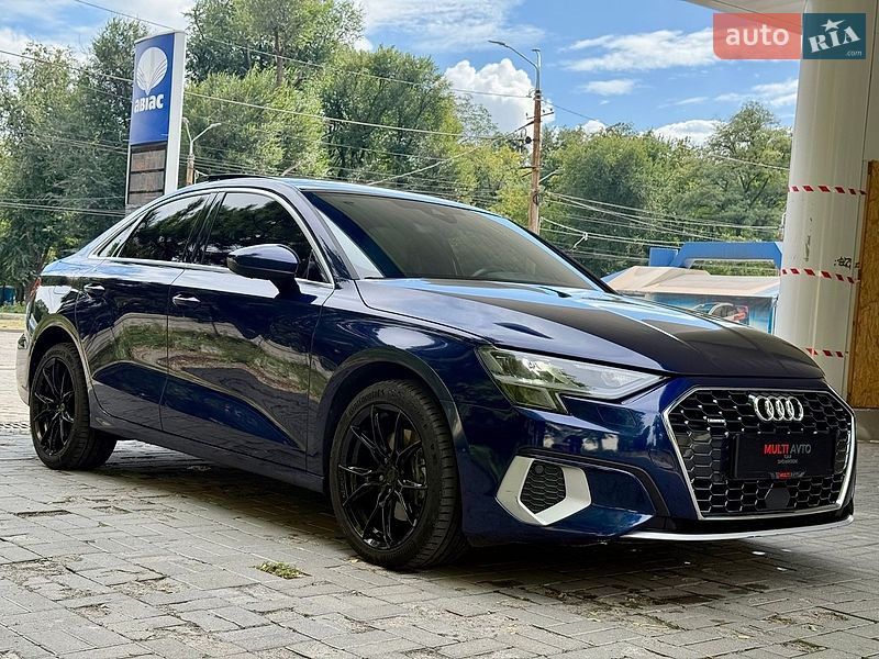 Седан Audi A3 2022 в Днепре
