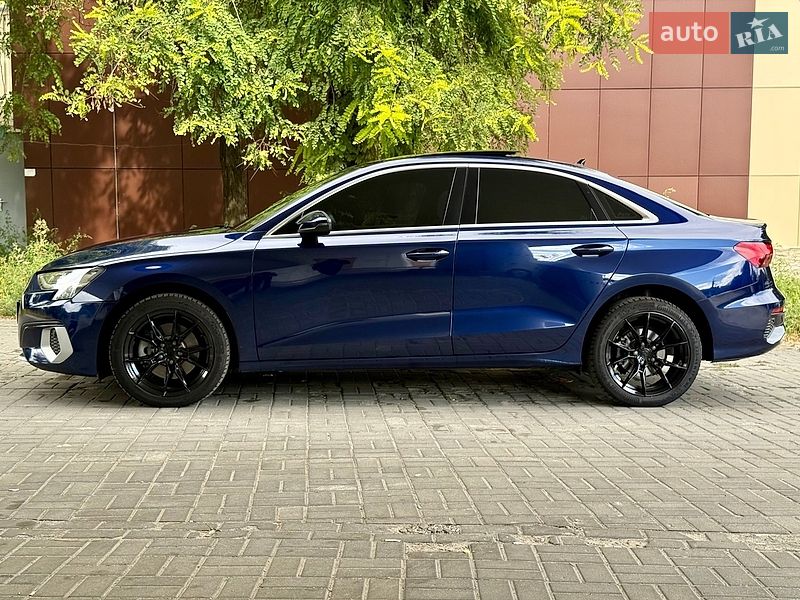 Седан Audi A3 2022 в Днепре