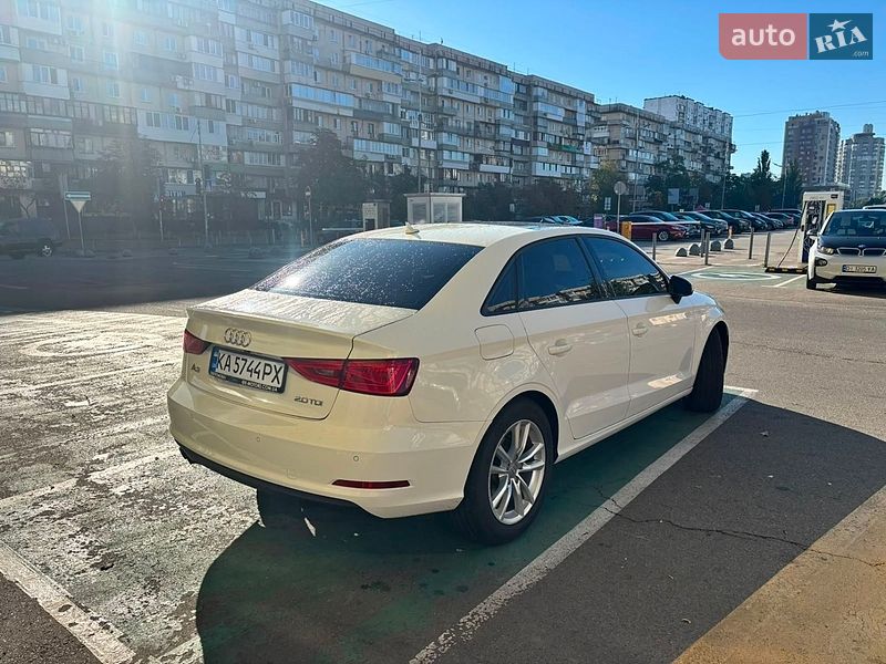 Седан Audi A3 2014 в Киеве