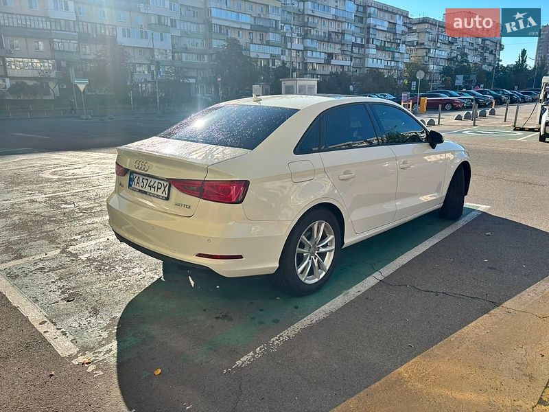 Седан Audi A3 2014 в Киеве