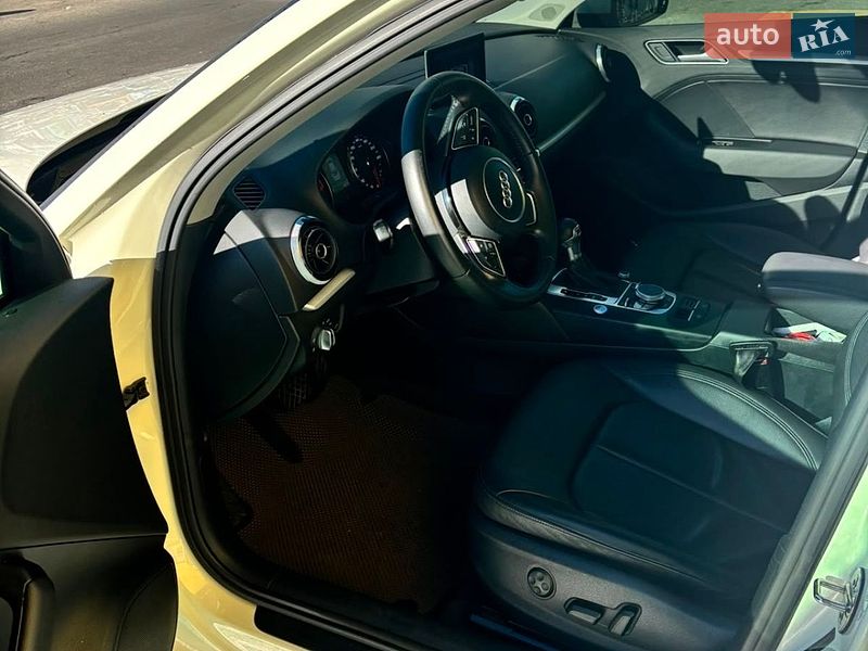 Седан Audi A3 2014 в Киеве