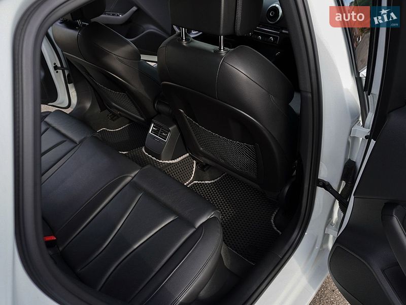 Седан Audi A3 2016 в Києві